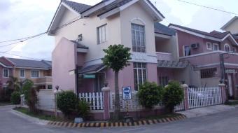 Very nice House near The Fort Taguig