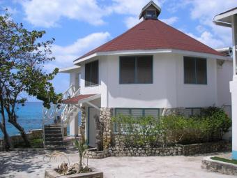 Sea Side Villa For Rent Negril, Westmoreland