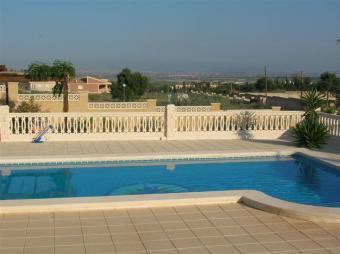 Villa by the beach & golf course Alicante