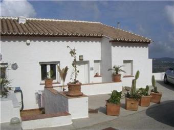 Neat semi detached bungalow Pedreguer