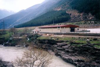 LARGE PROPERTY AND WATER SPRING Permet