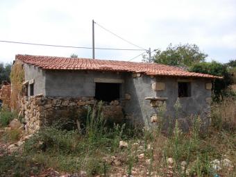 Old stone house near Tomar Tomar