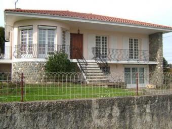 house in the south west (b&eacute;arn) Lahontan
