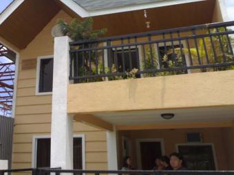 House & Lot along Commonwealth Quezon City