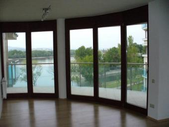 NEW APT ON RIVERBANK DANUBE Budapest