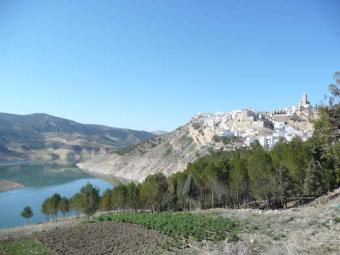 Townhouse lake Iznajar Cordova