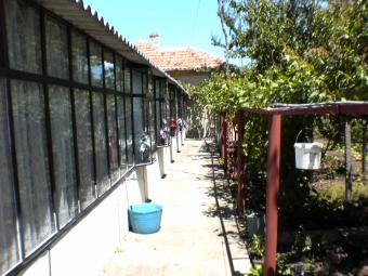 House with additional land Balchik