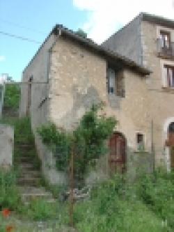 Lovely house to restore with stu Subequena