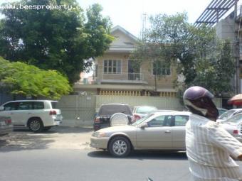 VILLA FOR SELL 1700000 $ (DOAN P Phnom Penh