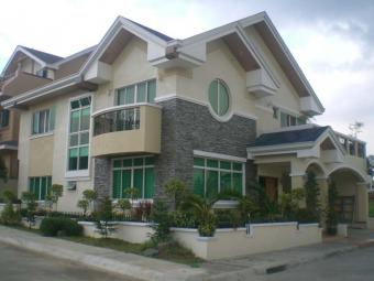 House & Lot in Congressional Ave Quezon City