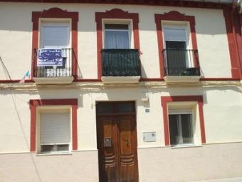 Beautifully Restored Townhouse Pinoso