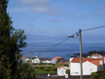 One bedroom house 2 car garage Santo Amaro ,pico Island