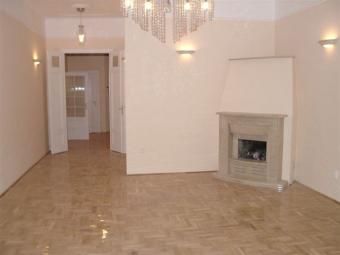 Beautiful 2 bedroom District  V Budapest