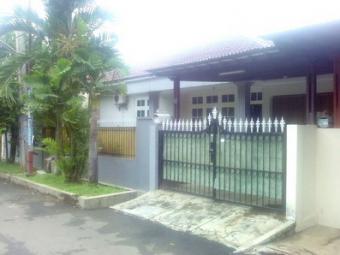 DI JUAL  RUMAH DI CINERE Jakarta