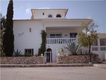Nice two-storey bungalow Rafol De Almunia
