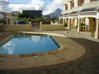 Holiday Beach Bungalows & Apts Port Louis