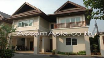 HOUSE WITH PRIVATE POOL SUKHUMVI Bangkok