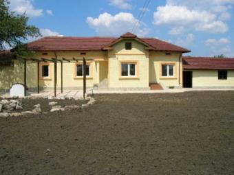 RECENTLY RENOVATED COUNTRY HOUSE Dobrich