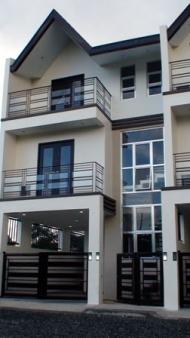 Ideal Townhomes   Fort Bonifacio Makati