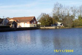 Lake - 3 Gites &Private dwelling Ars-les-favets