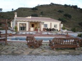 3 BED VILLA PLUS GUEST APMT Malaga