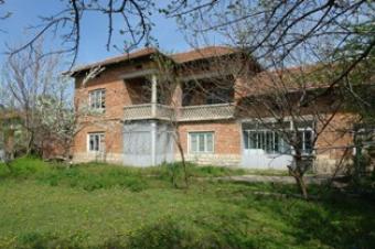 A nice big house. Ruse