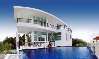 Phuket Rawai 2 bed deluxe pool Phuket