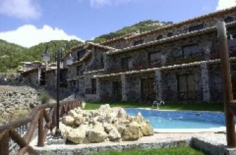 Hotel with 22 rooms - Madeira Madeira