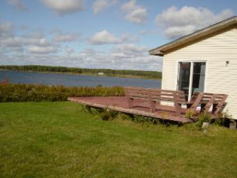 Waterfront cottage Pei
