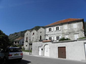 Nice frontline house in Prcanj Kotor