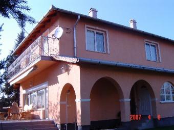 280 m2 house with large garden Dunakeszi (near Budapest)