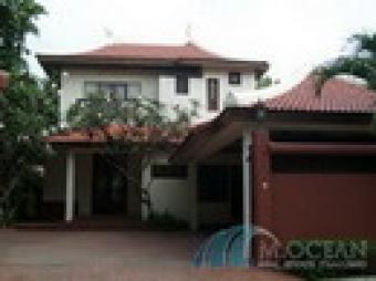 Single House for rent with pool Bangkok