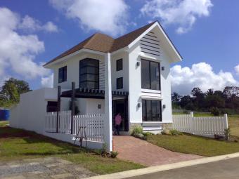 Royal villas west house and lot. Tagaytay
