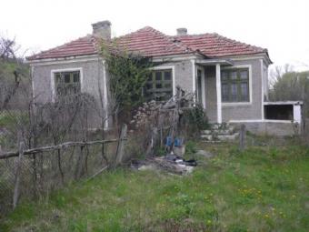 COUNTRY HOUSE IN BEAUTIFUL AREA Varna