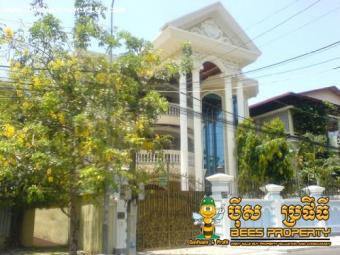 WESTERN STYLE VILLA FOR RENT REN Phnom Penh