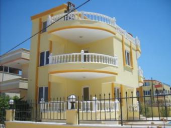 ESER VILLA Altinkum