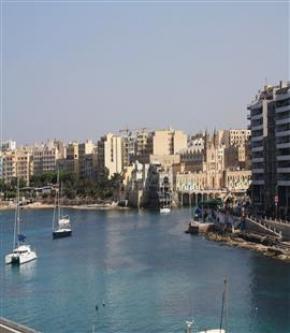 3 bedroom Flat in St Julians St. Julian`s