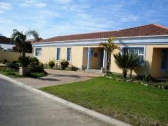 SUPERB 3B/R FAMILY HOME FOR SALE Cape Town