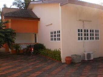 Luxury 4 bedrooms house to let i North Labone Estate