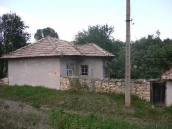 PROPERTY WITH ENORMOUS PLOT Shumen