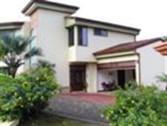 2 floor house Ciudad Cariari