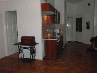 2br-FRESHLY RENOVATED **BASILICA Budapest