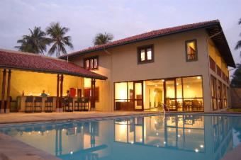 Sea Front 10 Room Luxury Villa Balapitiya