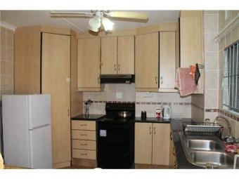 Apartment / Flat Amanzimtoti Amanzimtoti