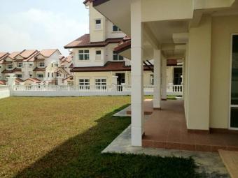 House setia alam Setia Alam