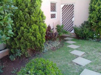 Apartment / Flat Johannesburg South Johannesburg South