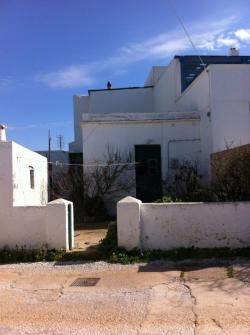 House Folegandhros Folegandhros