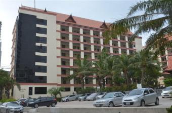 Condo s Wong Amat Wong Amat 