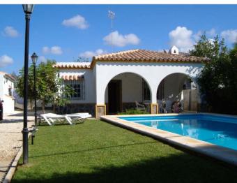 3 BED VILLA WITH POOL + GARAGE Conil De La Frontera