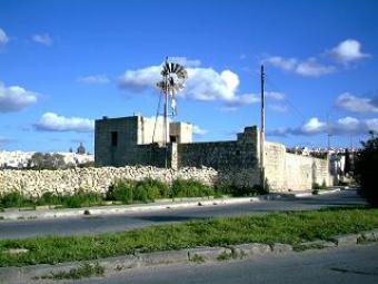 Farmhouse with 7 tumoli of land Rabat